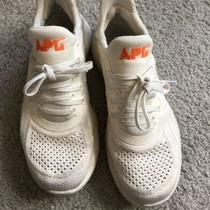 APL Techloom Tracer sneakers